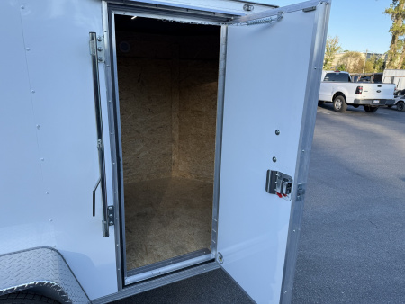 New TX5X8SA TEXAS TRAILERS 5' X 8' CARGO / ENCLOSED TRAILER W/REAR RAMP DOOR & SIDE DOOR