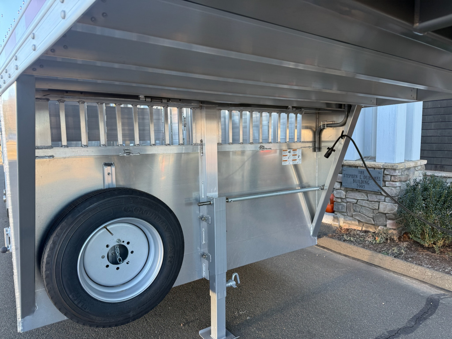 New Featherlite 8' x 24' Livestock Gooseneck Trailer 16K