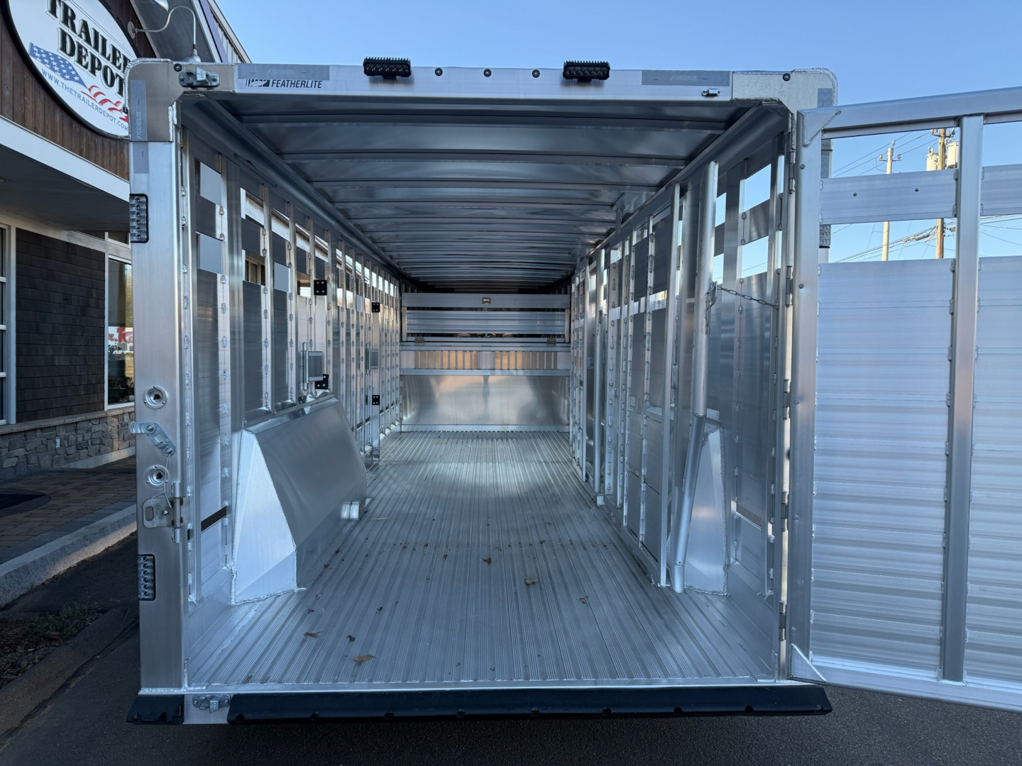 New Featherlite 8' x 24' Livestock Gooseneck Trailer 16K