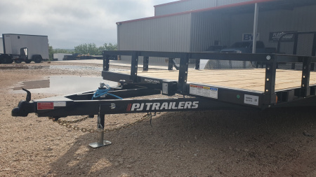 New 2026 PJ 83"x16' Tandem Axle Utility Trailer - UL