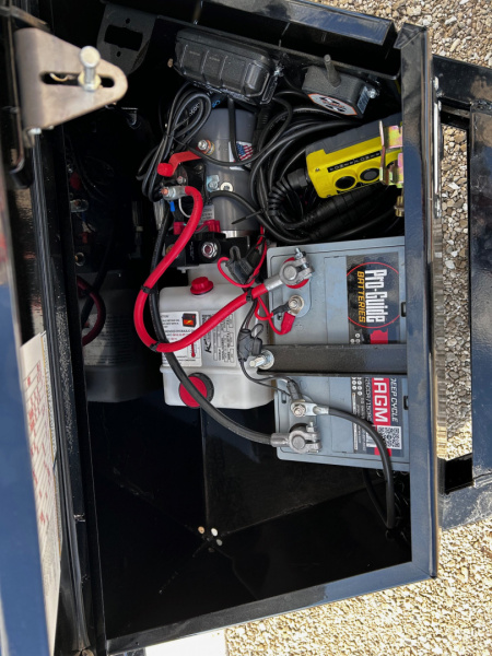 New 2026 MAXXD 60x10 9.9k gvwr RAMPS/TARP/STAB JACKS/SPARE Dump Trailer