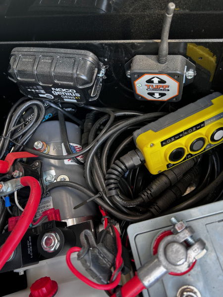 New 2026 MAXXD 60x10 9.9k gvwr RAMPS/TARP/STAB JACKS/SPARE Dump Trailer