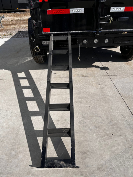 New 2026 MAXXD 60x10 9.9k gvwr RAMPS/TARP/STAB JACKS/SPARE Dump Trailer