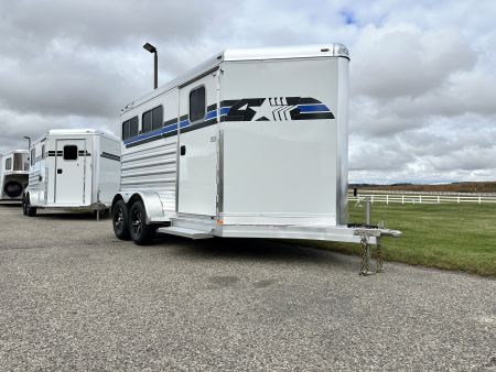 New 2026 4-Star Trailers 2H BP Slant Horse Trailer