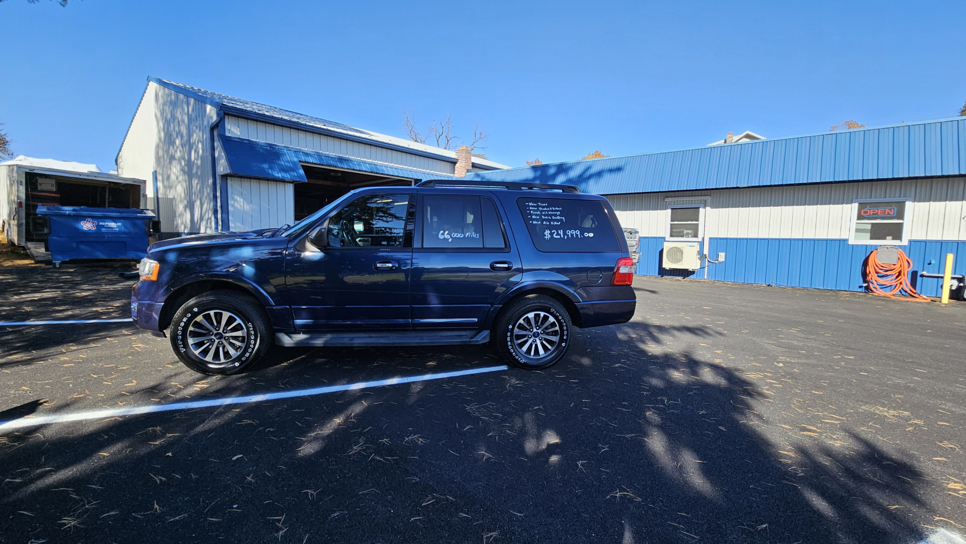Used 2017 Ford EXPEDITION XLT SUV