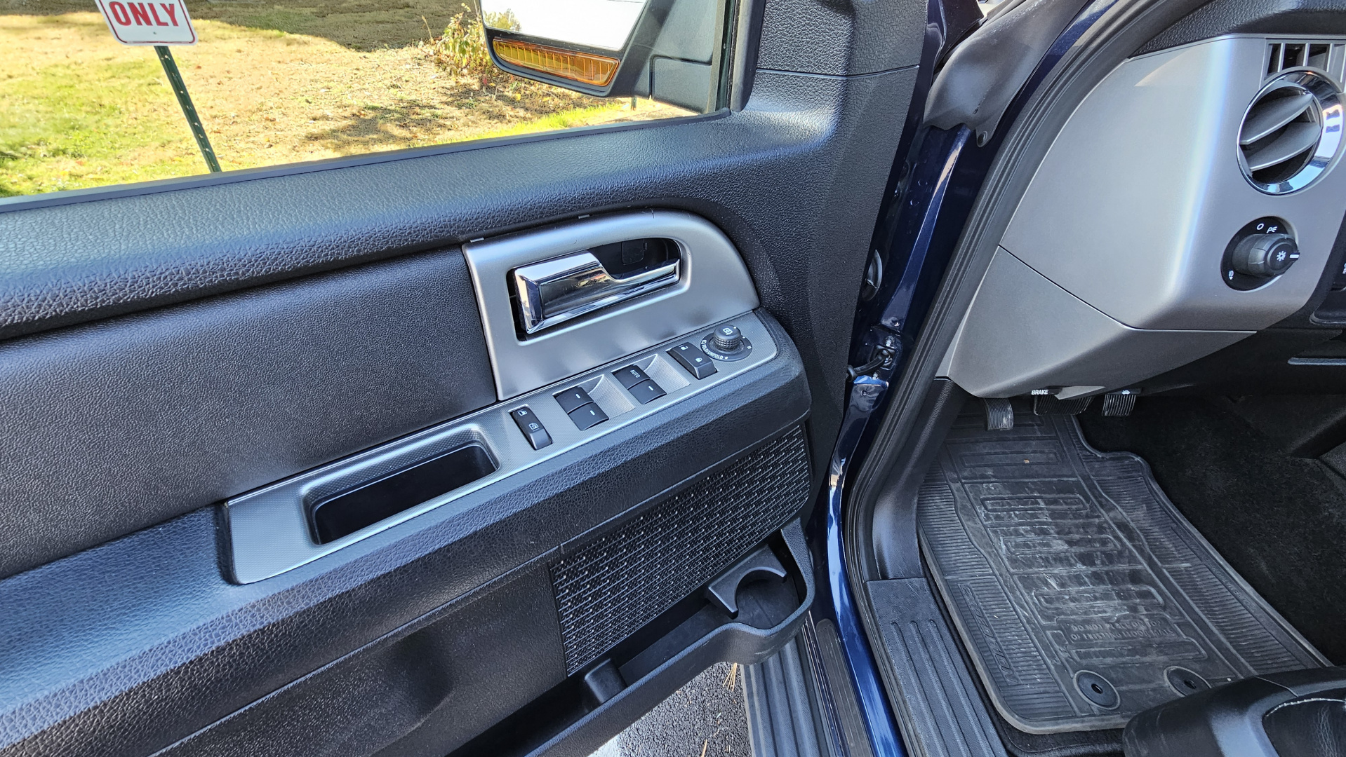 Used 2017 Ford EXPEDITION XLT SUV