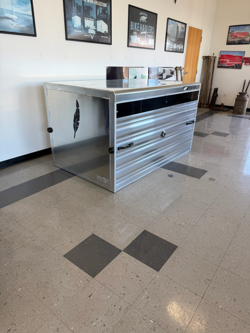 New Featherlite 3'6" x 6' Livestock Truck Box