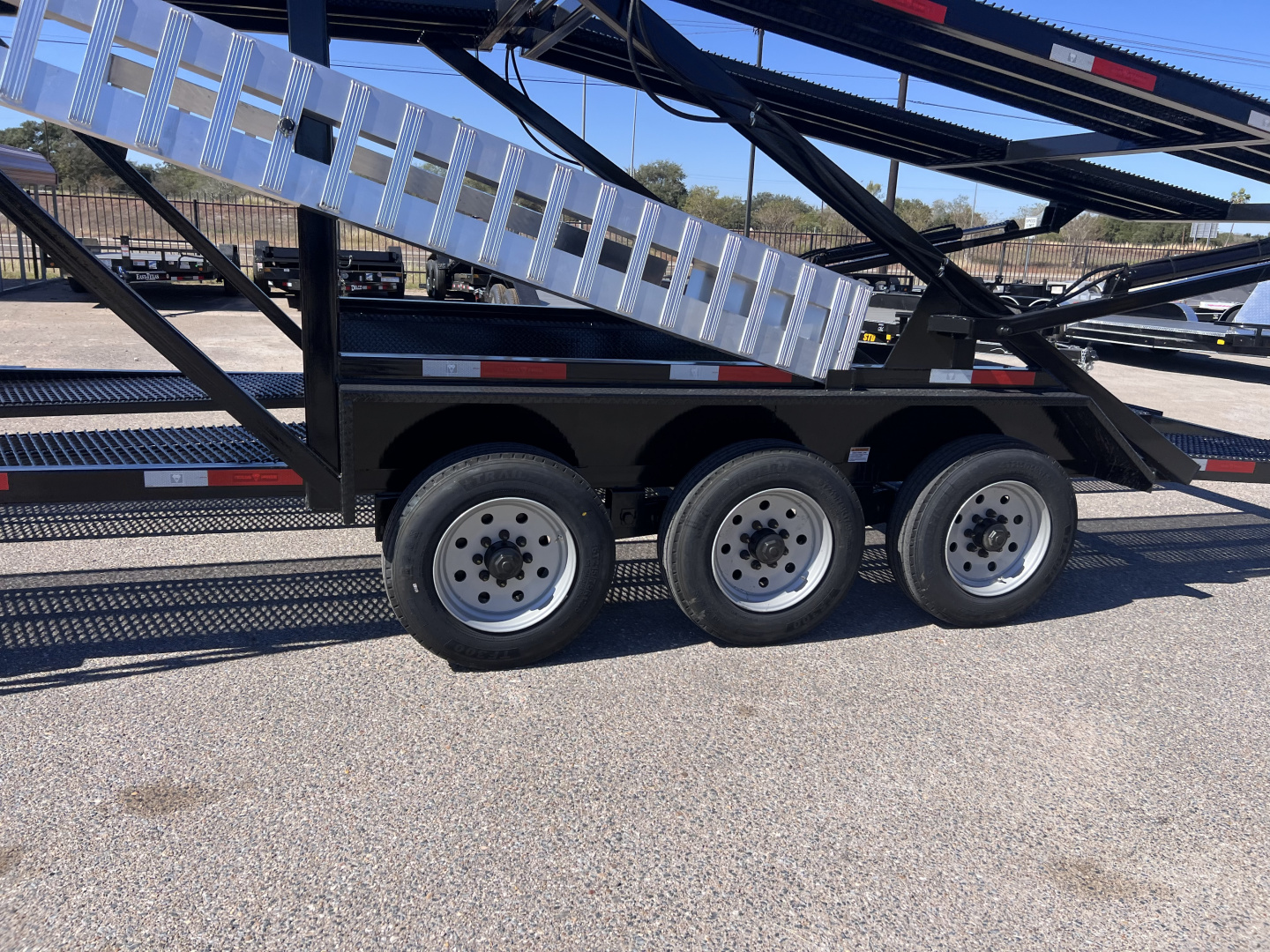 New 2026 Texas Pride Trailers Gooseneck 5 Car Hauler