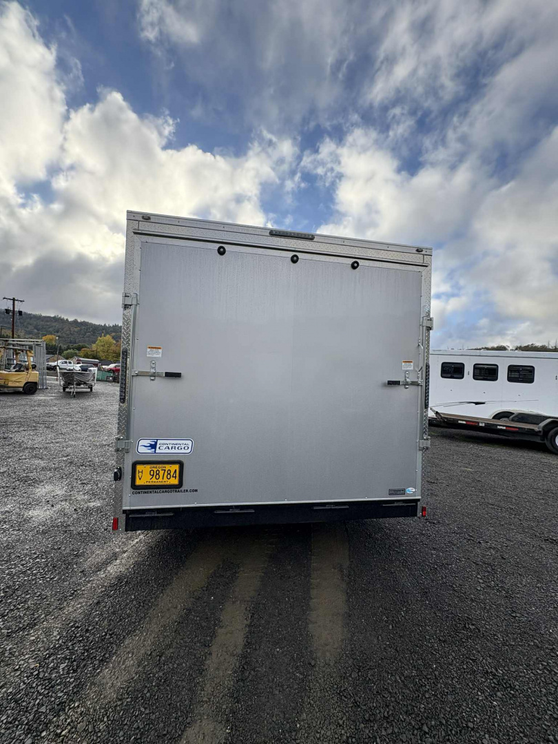 New USED 2025 CUSTOM CONSIGNMENT Continental Cargo VHW8520TA2 AIR CONDITIONER CAMPING TRAILER