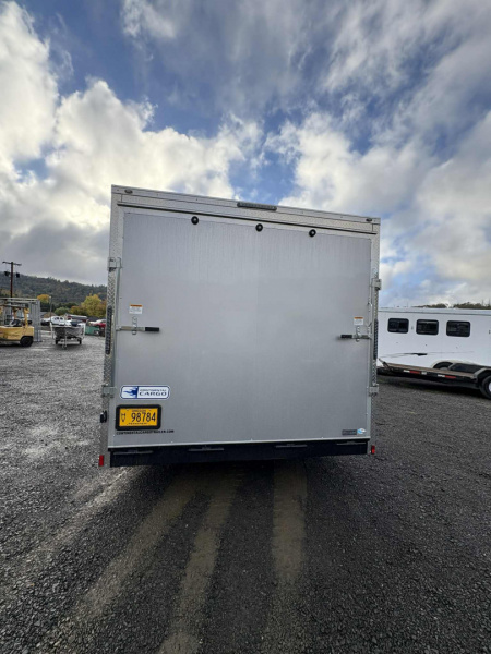 New USED 2025 CUSTOM CONSIGNMENT Continental Cargo VHW8520TA2 AIR CONDITIONER CAMPING TRAILER