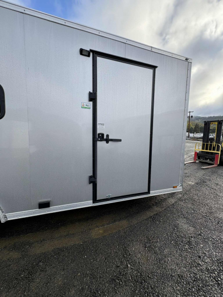 New USED 2025 CUSTOM CONSIGNMENT Continental Cargo VHW8520TA2 AIR CONDITIONER CAMPING TRAILER