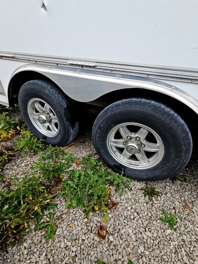 Used 2021 UNITED TRAILERS 8.5 x 16 10K UXT Contractor Enclosed Trailer