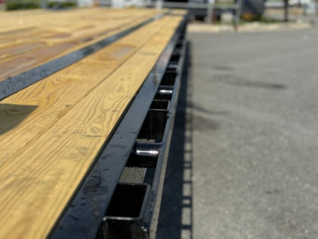 New 2025 Load Trail GP 102X40 GOOSENECK STRAIGHT DECK AIR RIDE  Flatbed Trailer