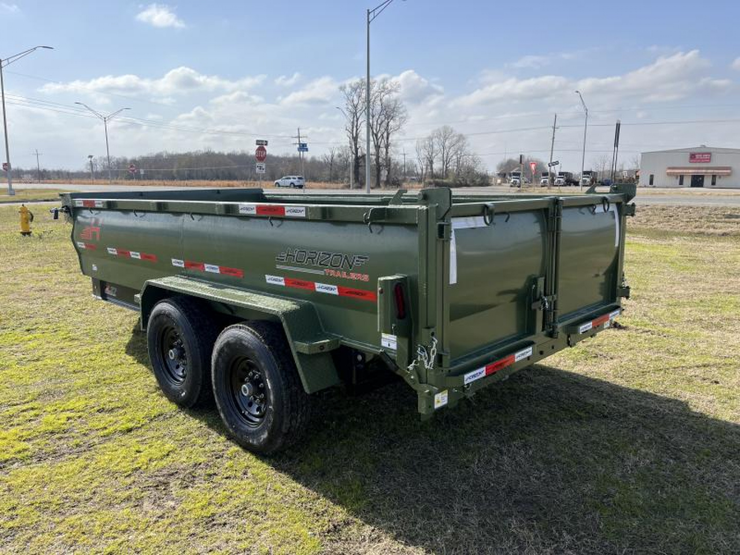 New 2025 Horizon Trailers 83X14 LZ7 30'' SIDE WALLS, 7K AXLES, 14 PLYTIRES, TARP, RAMPS, SPREAD GATE Dump Trailer