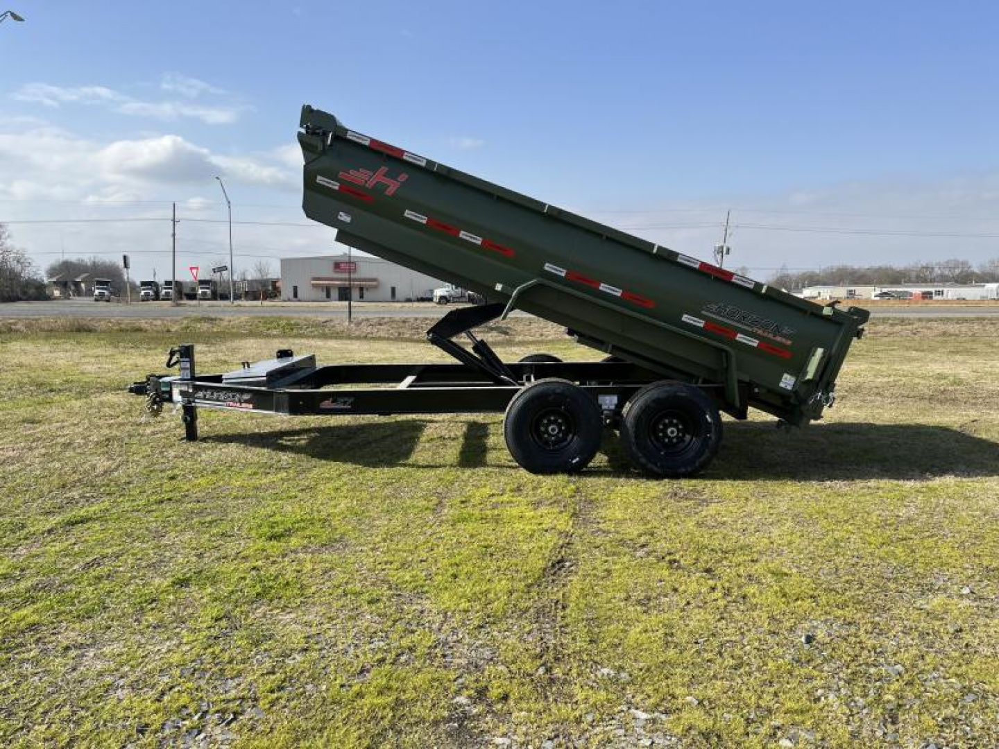 New 2025 Horizon Trailers 83X14 LZ7 30'' SIDE WALLS, 7K AXLES, 14 PLYTIRES, TARP, RAMPS, SPREAD GATE Dump Trailer