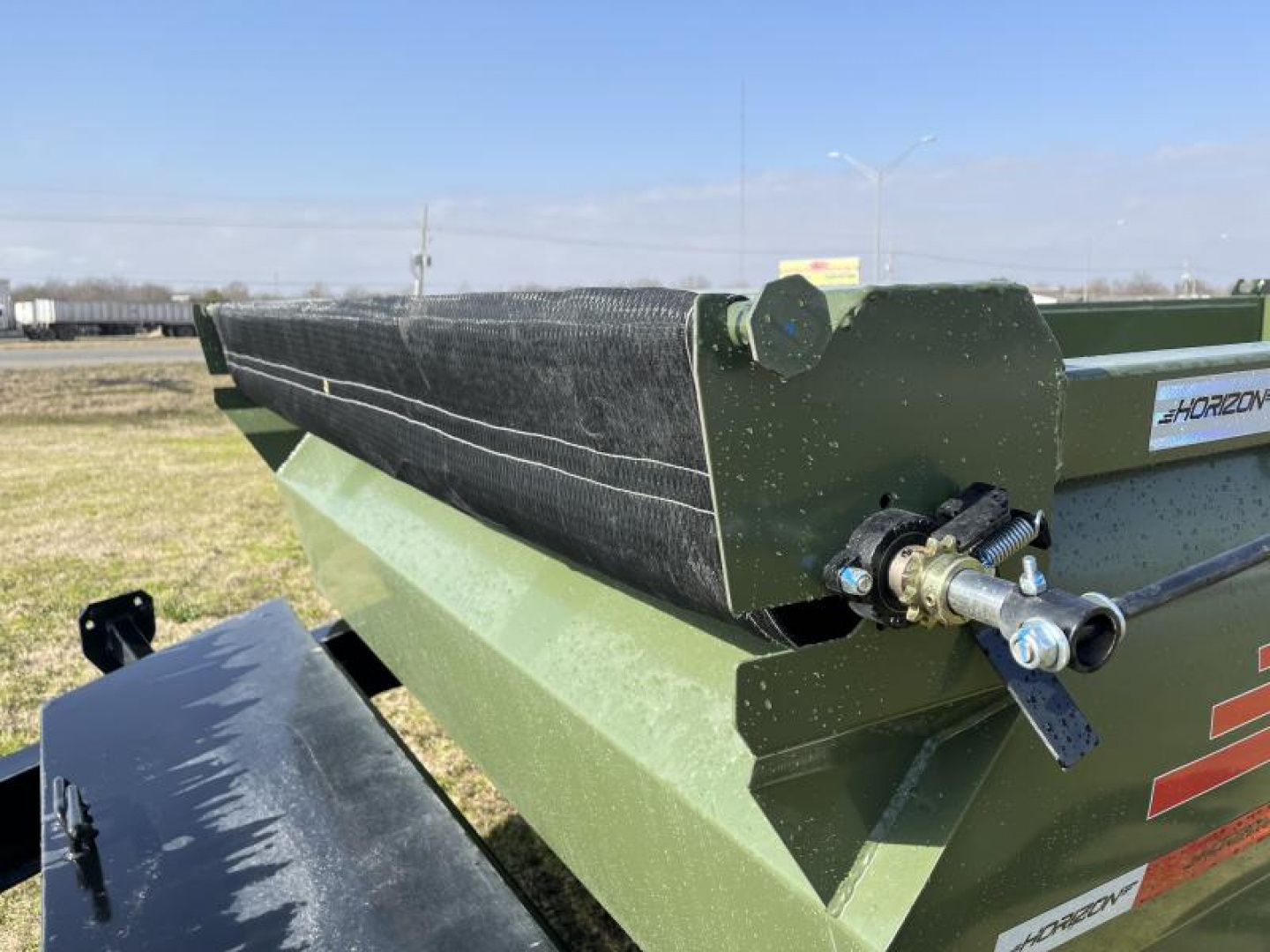 New 2025 Horizon Trailers 83X14 LZ7 30'' SIDE WALLS, 7K AXLES, 14 PLYTIRES, TARP, RAMPS, SPREAD GATE Dump Trailer