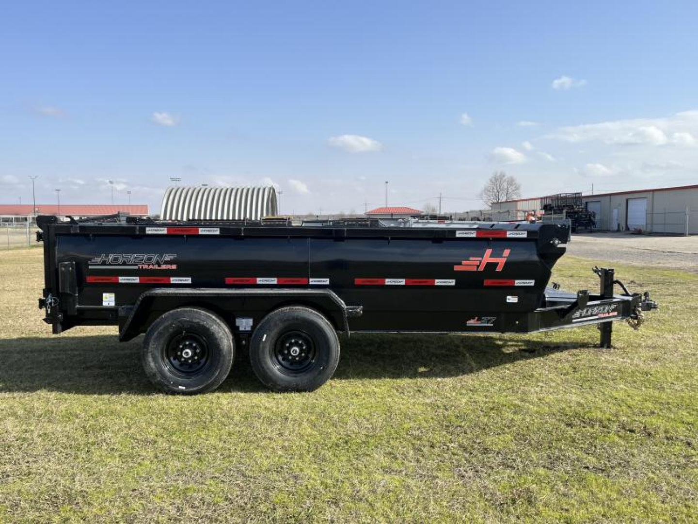 New 2025 Horizon Trailers 83X14 LZ7 30'' SIDE WALLS, 7K AXLES, 14 PLYTIRES, TARP, RAMPS, SPREAD GATE Dump Trailer