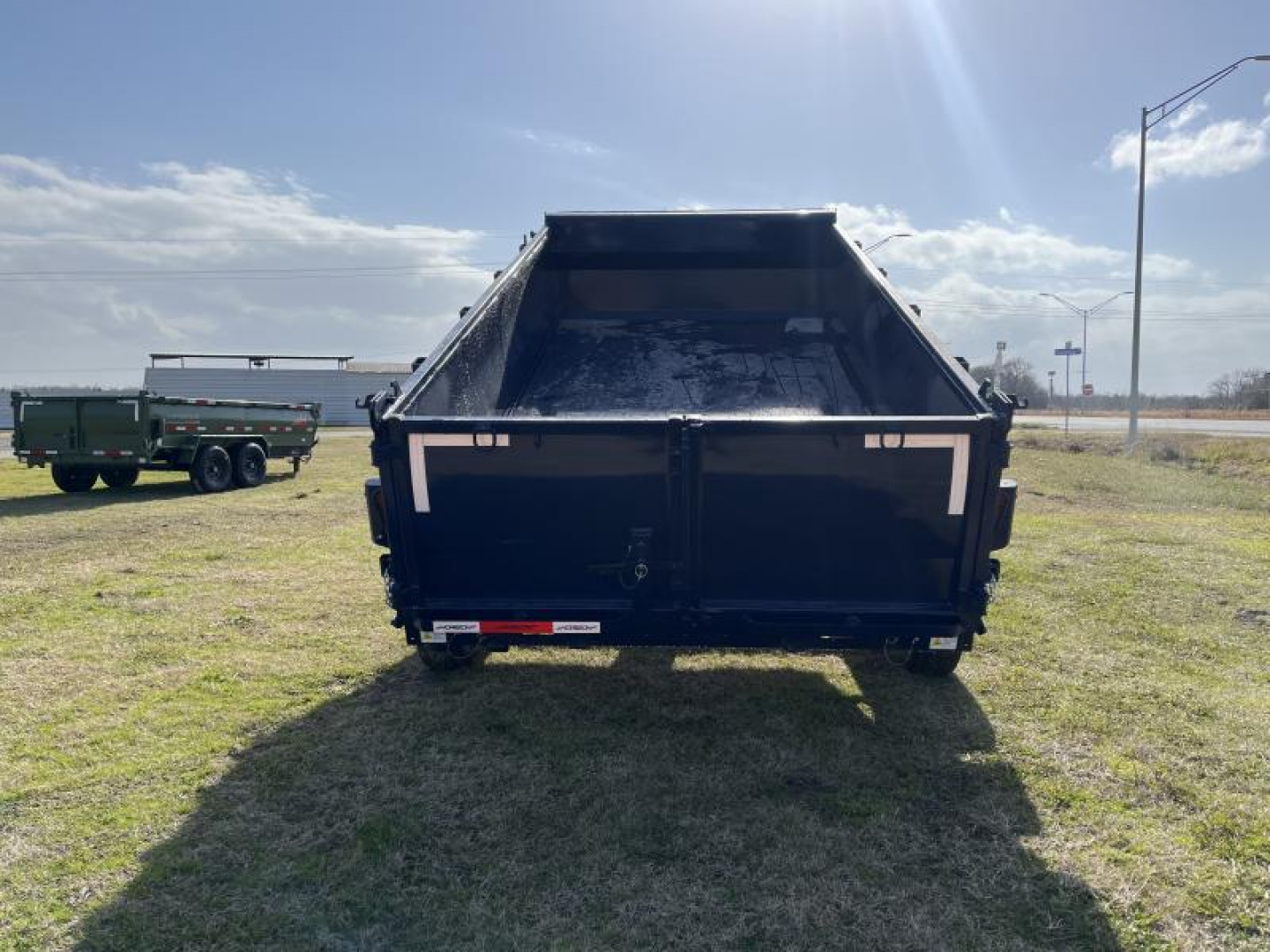 New 2025 Horizon Trailers 83X14 LZ7 30'' SIDE WALLS, 7K AXLES, 14 PLYTIRES, TARP, RAMPS, SPREAD GATE Dump Trailer