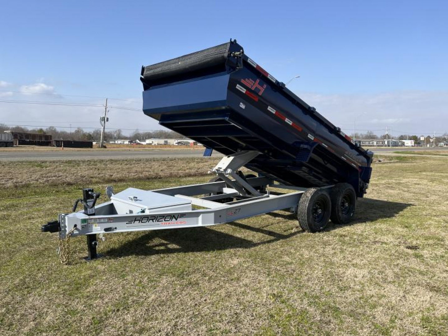 New 2025 Horizon Trailers 83X14 LZ7 30'' SIDE WALLS, 7K AXLES, 14 PLYTIRES, TARP, RAMPS, SPREAD GATE Dump Trailer