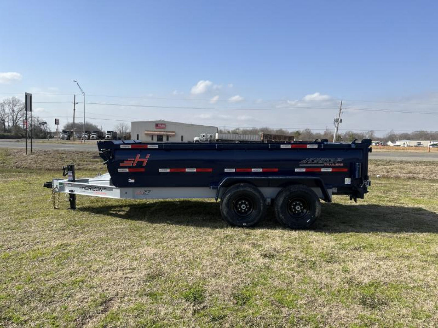New 2025 Horizon Trailers 83X14 LZ7 30'' SIDE WALLS, 7K AXLES, 14 PLYTIRES, TARP, RAMPS, SPREAD GATE Dump Trailer