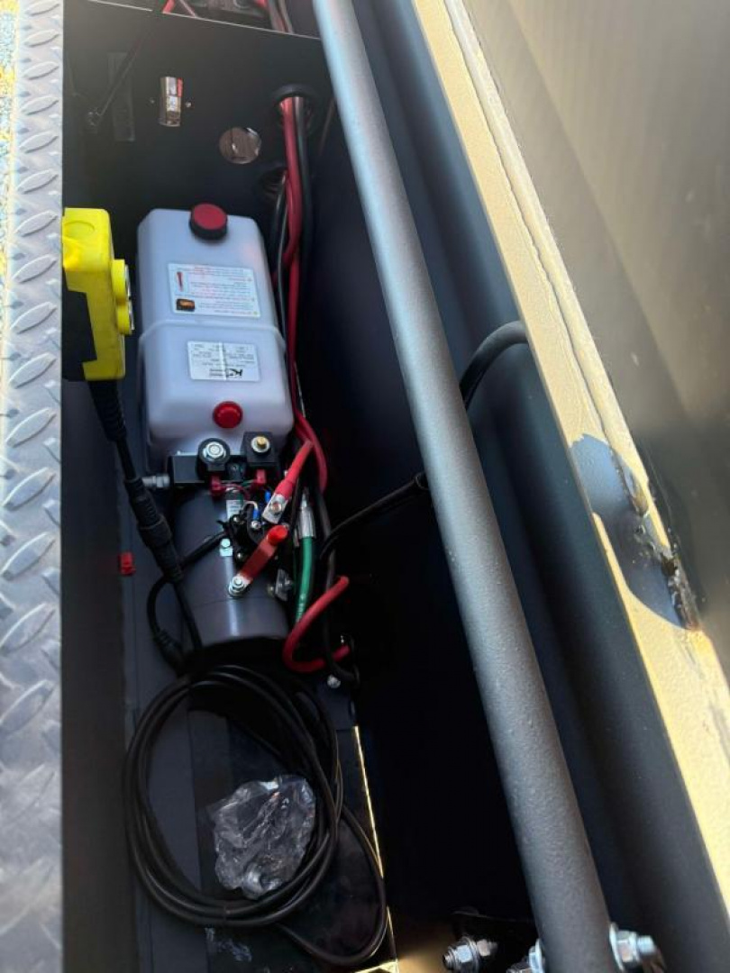 New 2025 RawMaxx 83X16 RDX GOOSENECK 14K GVWR Roll Off