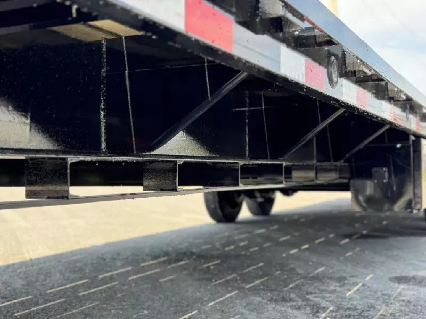 New 2025 Load Trail GP 102X40 GOOSENECK STRAIGHT DECK AIR RIDE  Flatbed Trailer