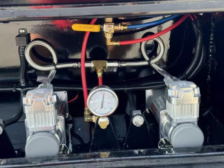 New 2025 Load Trail GP 102X40 GOOSENECK STRAIGHT DECK AIR RIDE  Flatbed Trailer