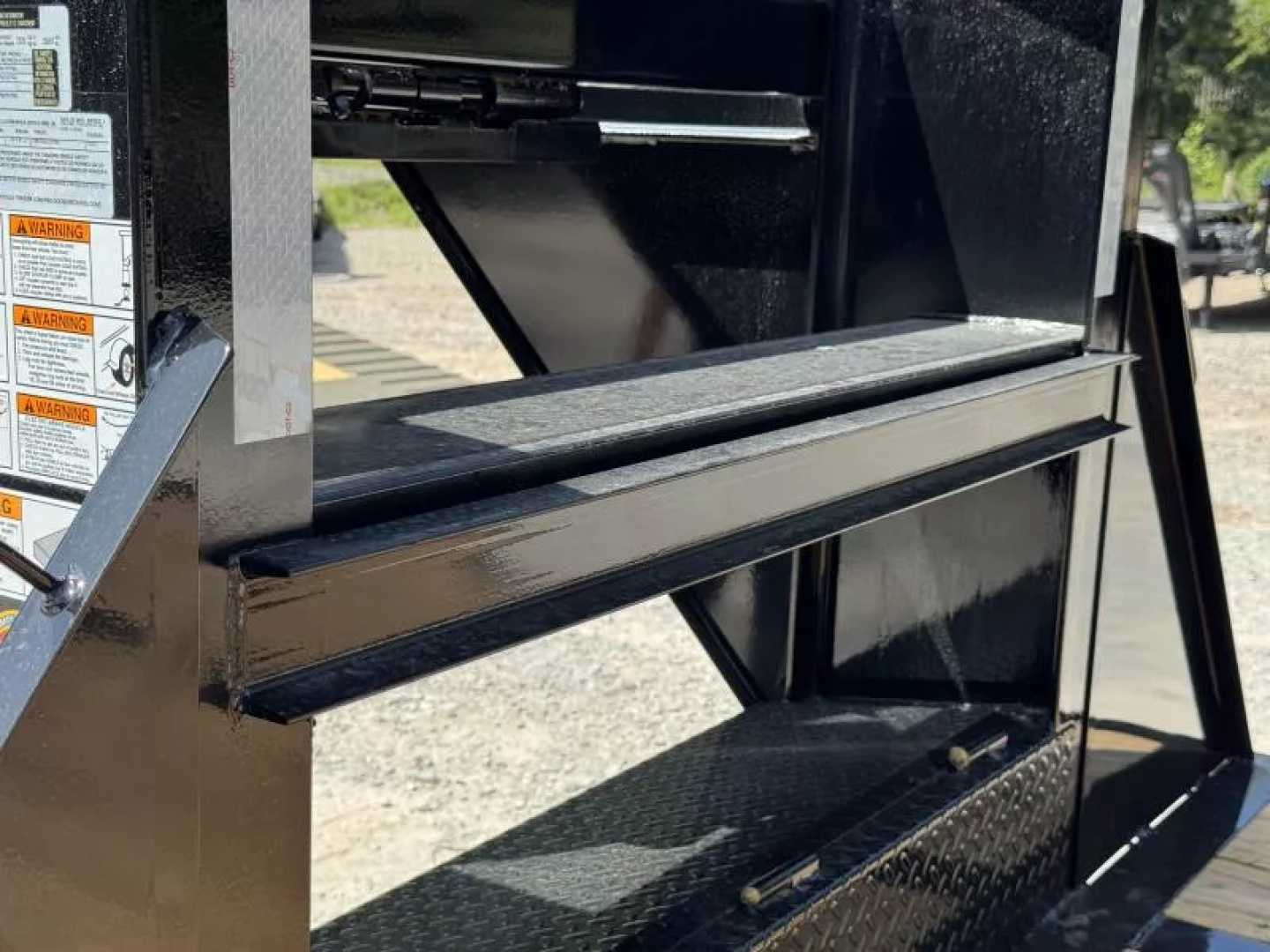 New 2025 Load Trail GL 102X36 HYDRAULIC DOVETAIL 10' CLEATED DOVE 25.9K GVWR HYDRAULIC JACKS  Flatbed Trailer