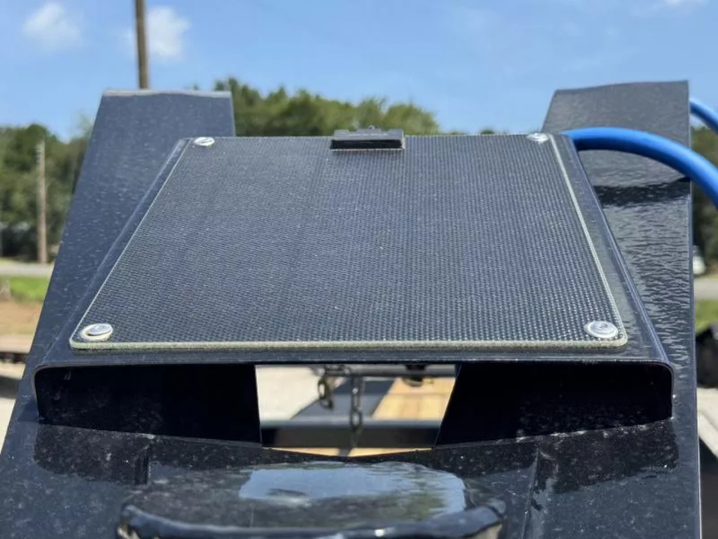 New 2025 Load Trail GL 102X36 HYDRAULIC DOVETAIL 10' CLEATED DOVE 25.9K GVWR HYDRAULIC JACKS  Flatbed Trailer