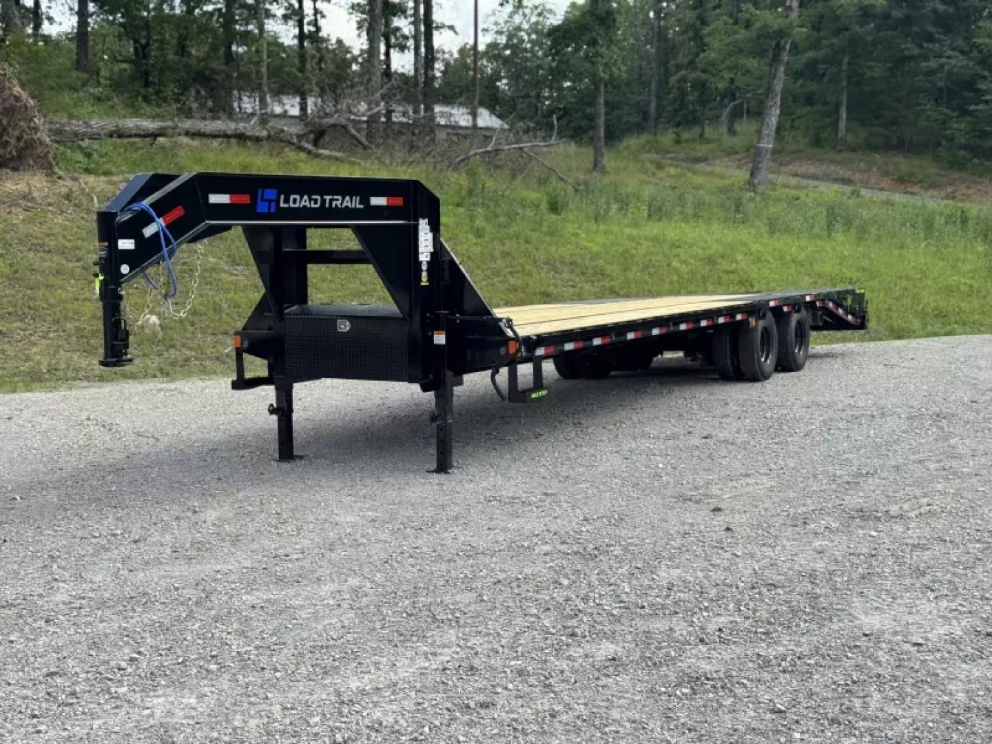 New 2025 Load Trail 102x32  Deckover Trailer W/Max Ramps