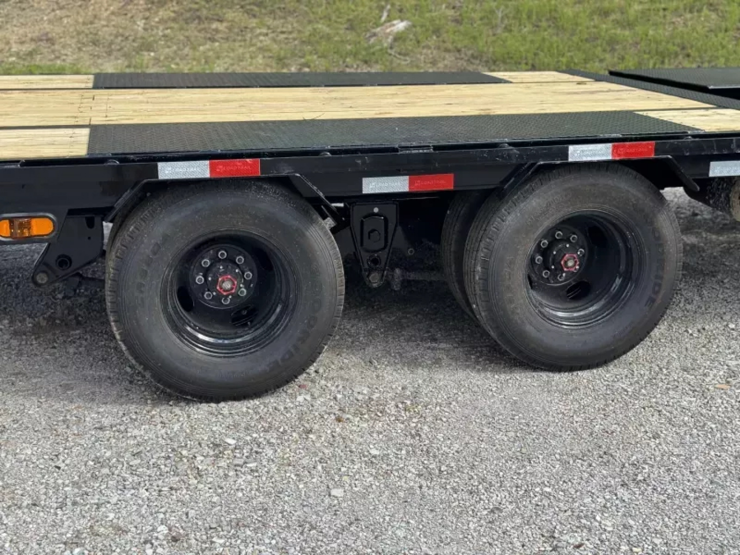 New 2025 Load Trail 102x32  Deckover Trailer W/Max Ramps