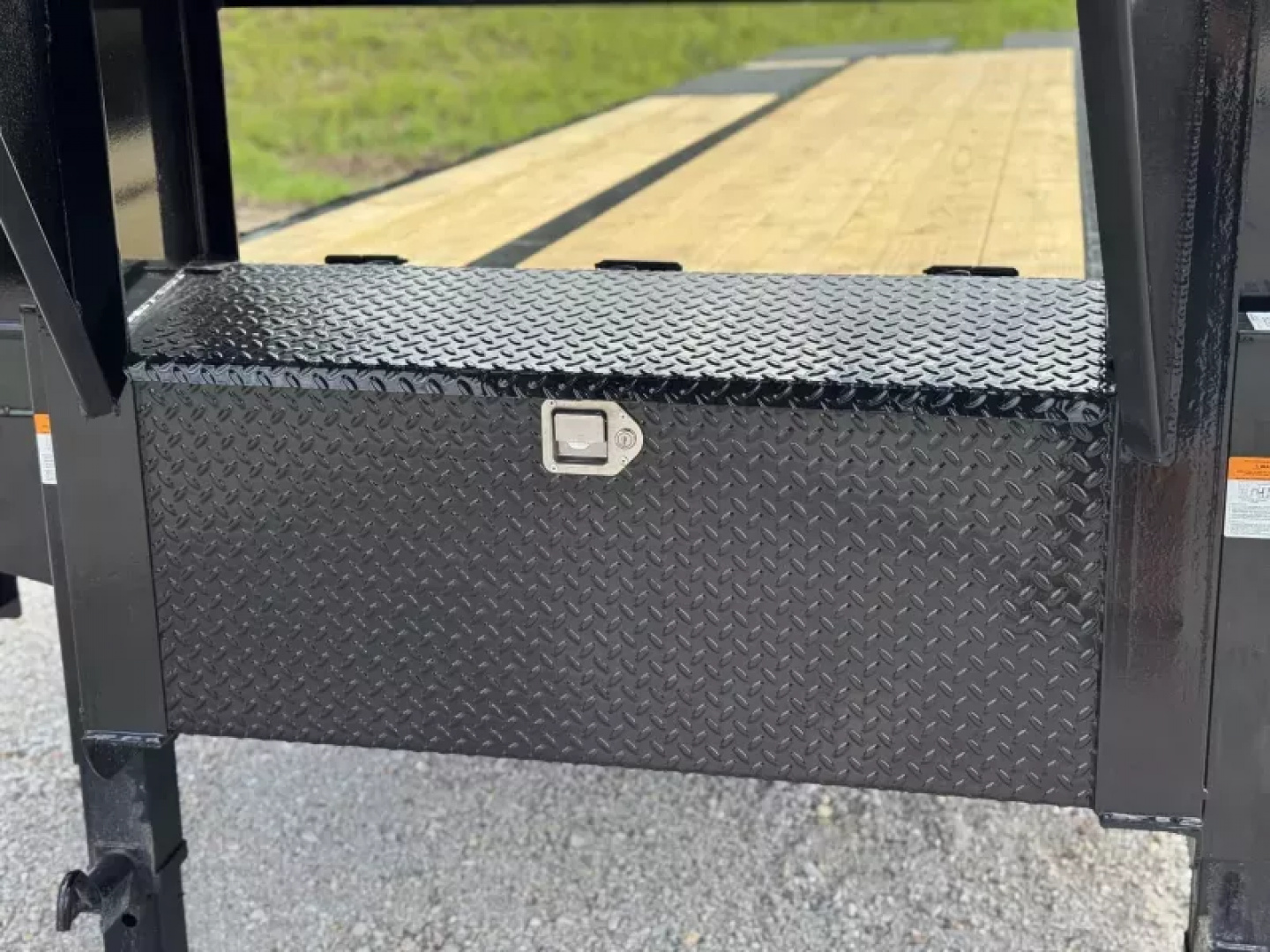 New 2025 Load Trail 102x32  Deckover Trailer W/Max Ramps