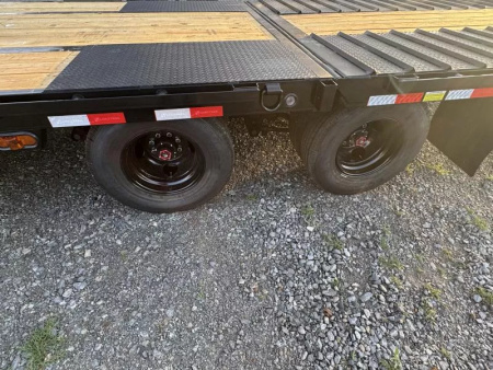 New 2025 Load Trail GL 102X40 HYDRAULIC DOVETAIL 30K GVWR 12' CLEATED DOVE TAIL 14PLY Flatbed Trailer