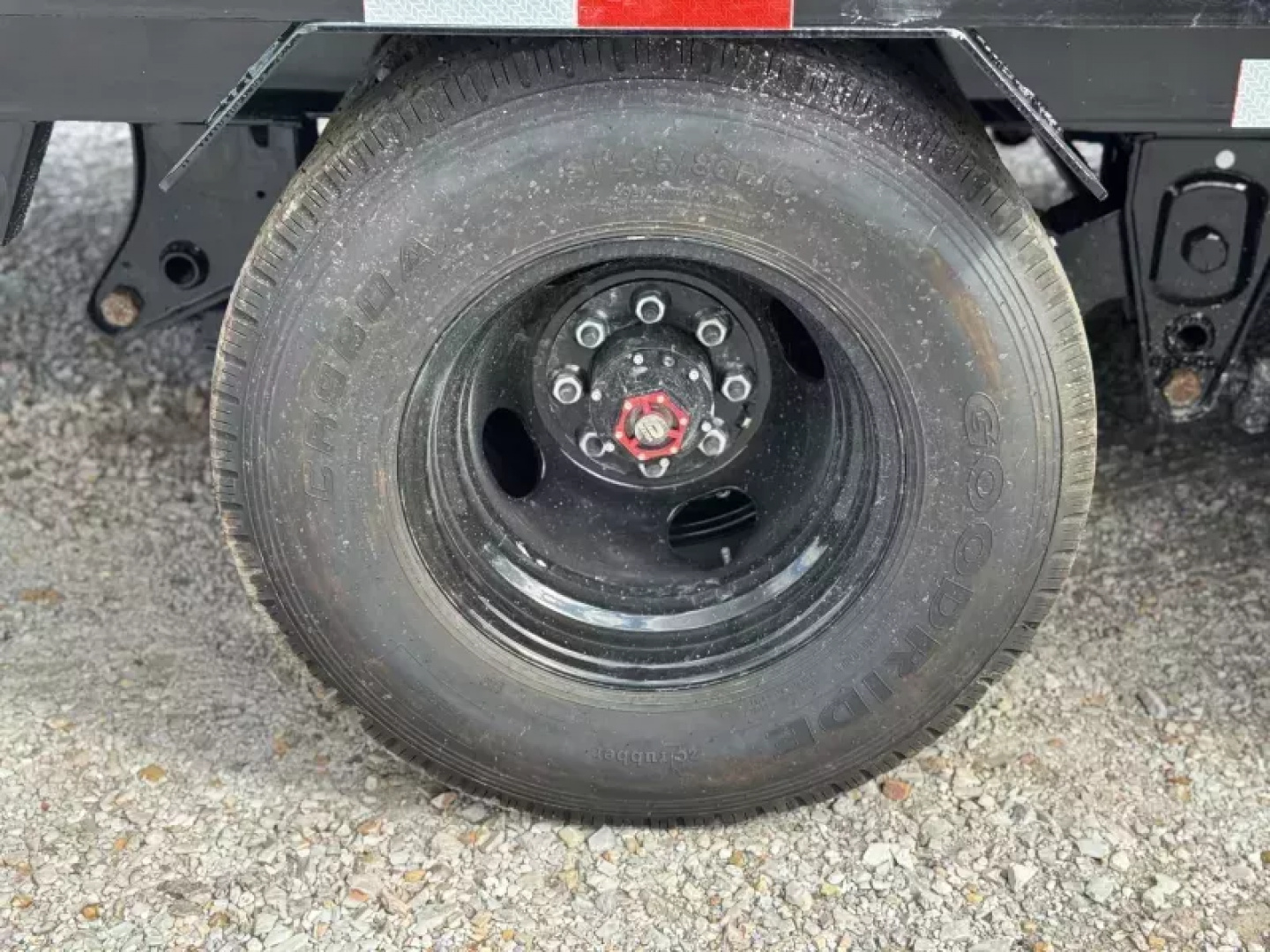 New 2025 Load Trail 102x32  Deckover Trailer W/Max Ramps