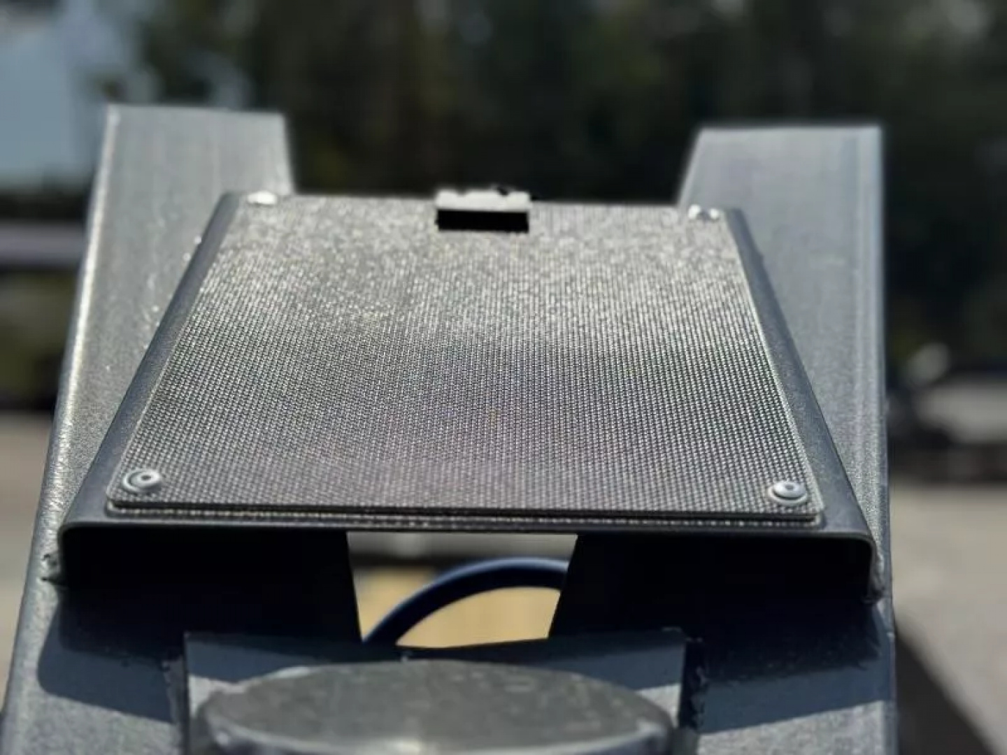 New 2026 Load Trail GL 102X32 GOOSENECK HYDRAULIC DOVE AND JACKS 14 PLY 25900 GVWR 12' DOVETAIL WIRELESS REMOTE GL Flatbed Trailer