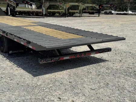 New 2026 Load Trail GL 102X32 GOOSENECK HYDRAULIC DOVE AND JACKS 14 PLY 25900 GVWR 12' DOVETAIL WIRELESS REMOTE GL Flatbed Trailer