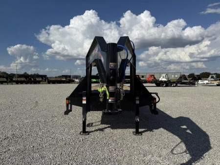 New 2025 Load Trail GP 102x40 Tandem Low-Pro Gooseneck w/Under Frame Bridge & Pipe Bridge Deckover Flatbed Trailer 25,900 GVWR