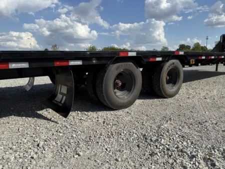 New 2025 Load Trail GP 102x40 Tandem Low-Pro Gooseneck w/Under Frame Bridge & Pipe Bridge Deckover Flatbed Trailer 25,900 GVWR