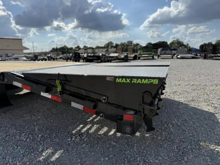 New 2025 Load Trail GP 102x40 Tandem Low-Pro Gooseneck w/Under Frame Bridge & Pipe Bridge Deckover Flatbed Trailer 25,900 GVWR