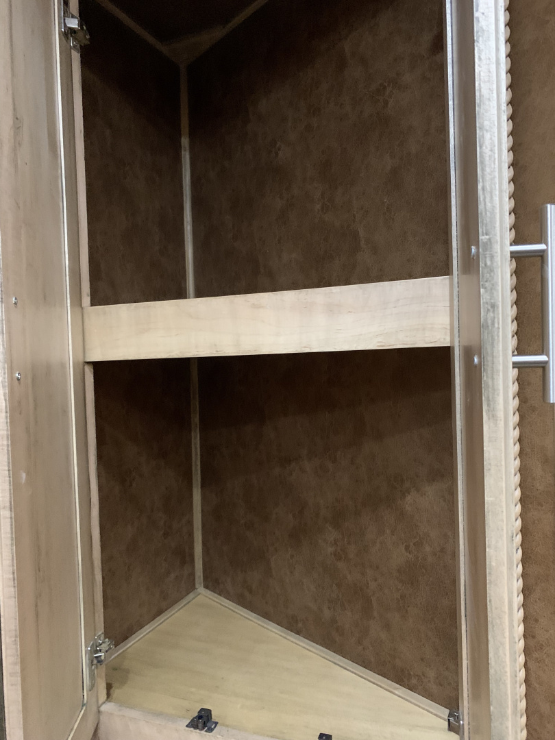 Used 2019 Sundowner Horizon 8021 GRS 4 Horse Trailer