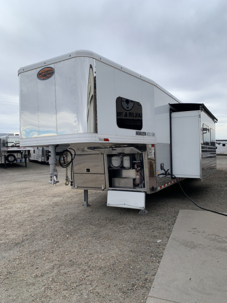 Used 2019 Sundowner Horizon 8021 GRS 4 Horse Trailer