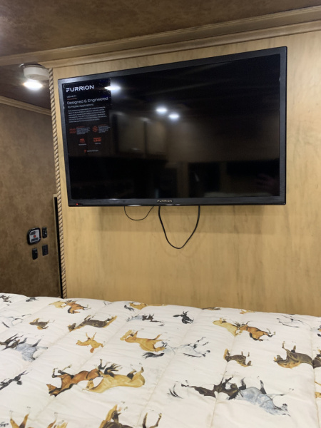 Used 2019 Sundowner Horizon 8021 GRS 4 Horse Trailer