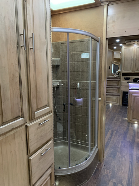 Used 2019 Sundowner Horizon 8021 GRS 4 Horse Trailer