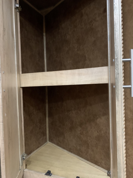 Used 2019 Sundowner Horizon 8021 GRS 4 Horse Trailer