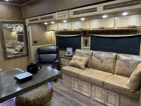Used 2019 Sundowner Horizon 8021 GRS 4 Horse Trailer