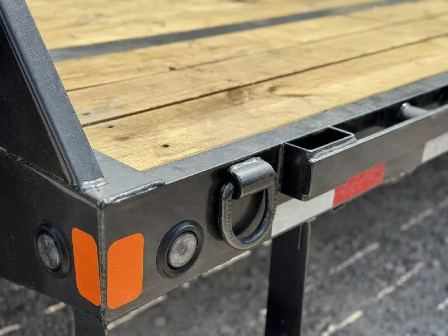 New 2026 Load Trail GL 102X32 GOOSENECK HYDRAULIC DOVE GL AND JACKS 14 PLY 30K GVWR Flatbed Trailer