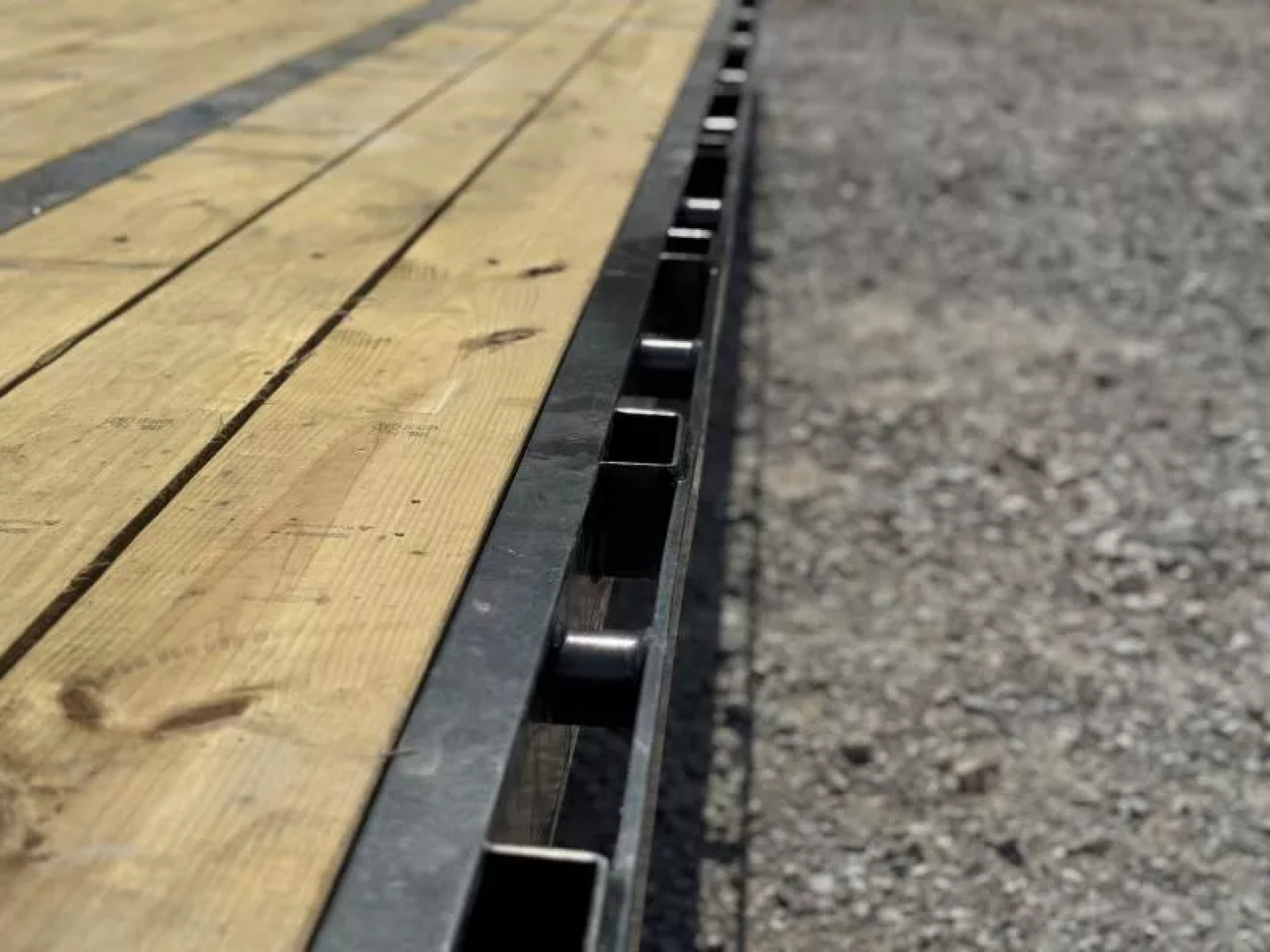 New 2026 Load Trail GL 102X32 GOOSENECK HYDRAULIC DOVE GL AND JACKS 14 PLY 30K GVWR Flatbed Trailer