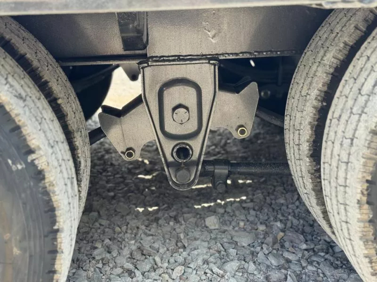 New 2026 Load Trail GL 102X32 GOOSENECK HYDRAULIC DOVE GL AND JACKS 14 PLY 30K GVWR Flatbed Trailer