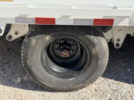 New 2026 Load Trail GL 102X32 HYDRAULIC DOVETAIL GL 25900 GVWR 12' CLEATED DOVETAIL  Flatbed Trailer