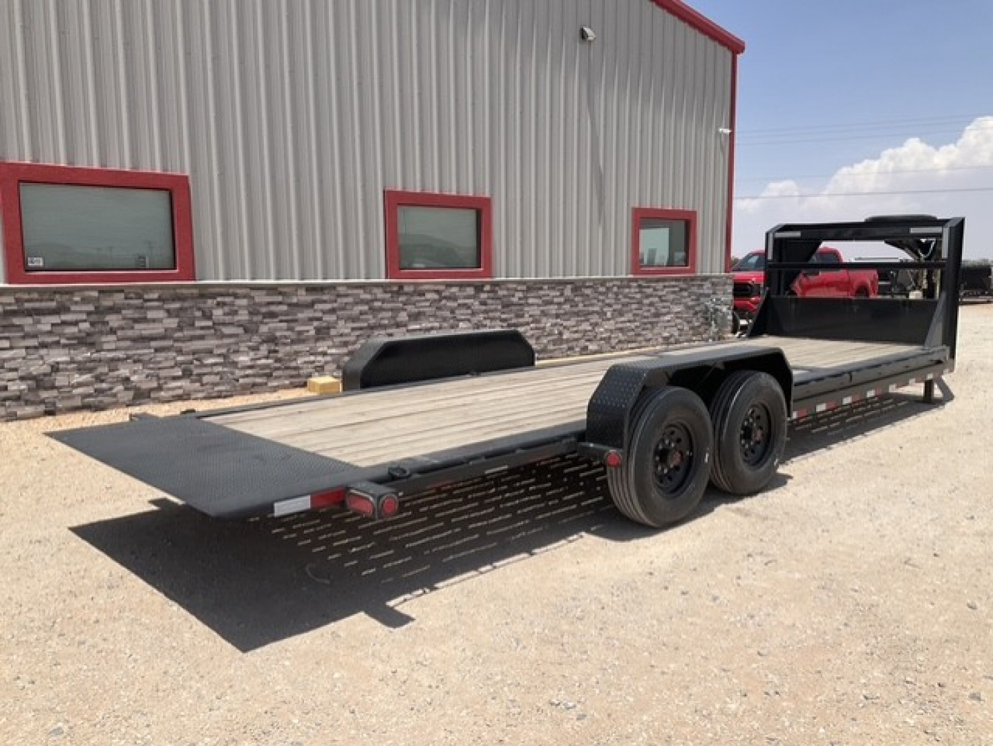 New 2026 PJ 82"x24' Gooseneck HD Equipment Tilt Trailer – TJ